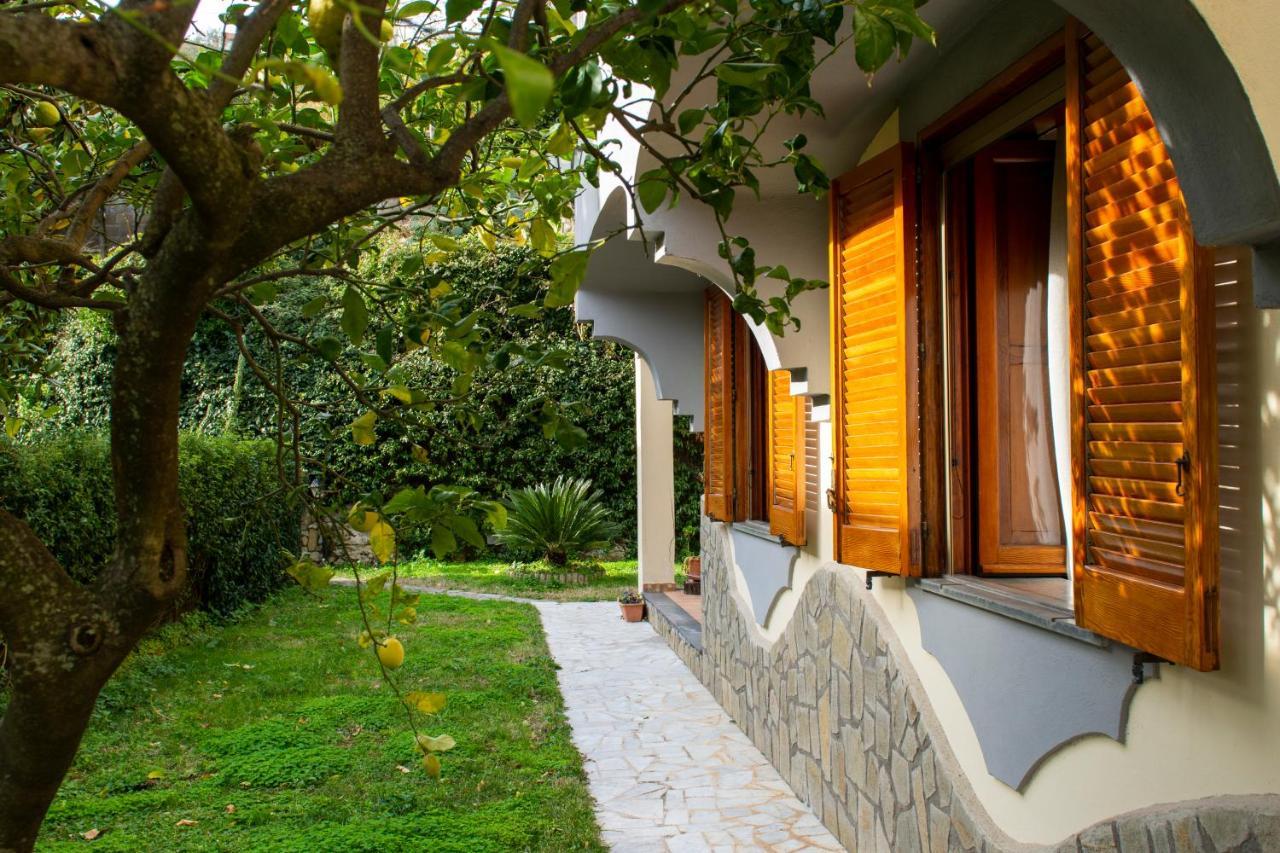 Villa Dei Fiori - Exclusive Villa With Garden In Sorrento Coast Vico Equense Exterior foto